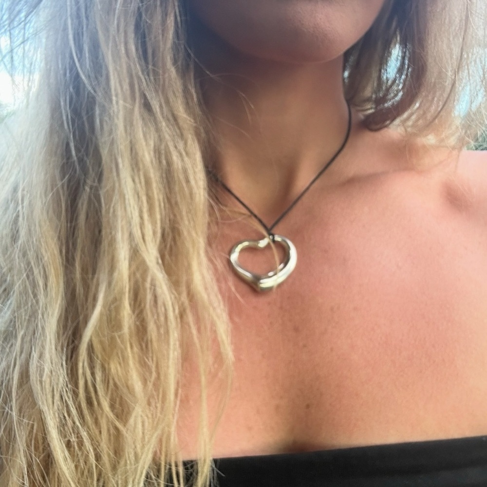 TIFFANY & CO— Silver Heart Pendant Necklace